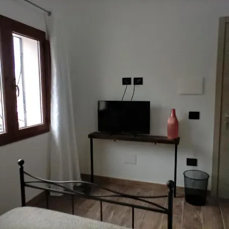 Living G 住宿加早餐酒店 卡利亚里